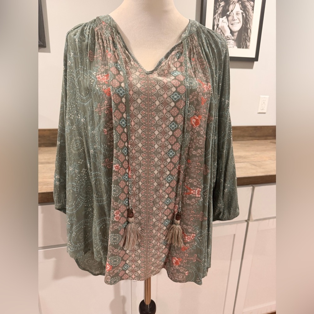 Mason & Belle Caseey Blouson
Sleeve Top size 3X - Picture 4 of 11